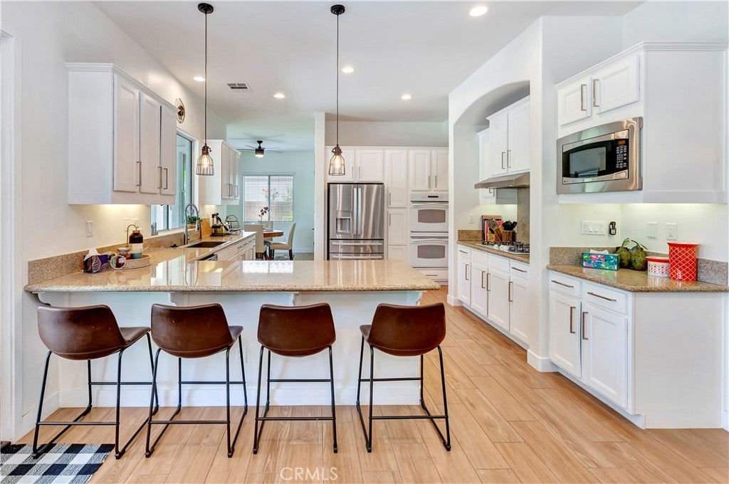 Indio, California, 92201, United States, 6 Bedrooms Bedrooms, ,5 BathroomsBathrooms,Residential,Active,1880350