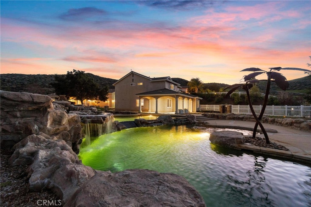 Castaic, California, 91384, United States, 6 Bedrooms Bedrooms, ,6 BathroomsBathrooms,Residential,Active,2009152