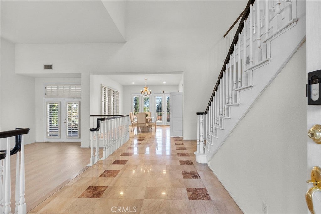 Canoga Park, California, 91304, United States, 5 Bedrooms Bedrooms, ,5 BathroomsBathrooms,Residential,Active,2006939