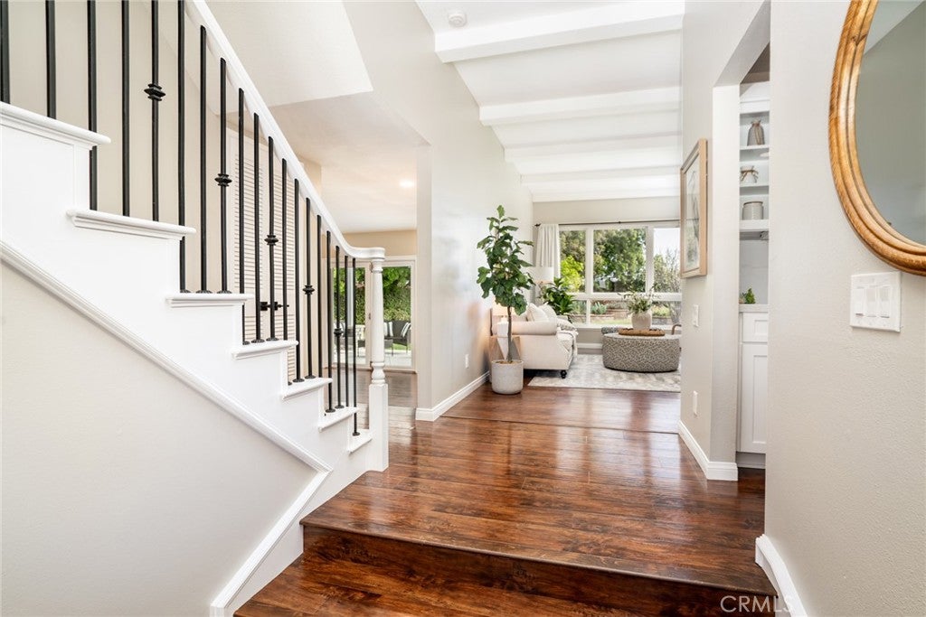 Huntington Beach, California, 92647, United States, 4 Bedrooms Bedrooms, ,3 BathroomsBathrooms,Residential,Active,2030516