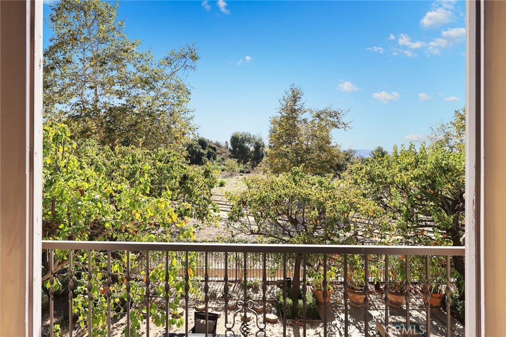 Walnut, California, 91789, United States, 4 Bedrooms Bedrooms, ,5 BathroomsBathrooms,Residential,Active,1990595