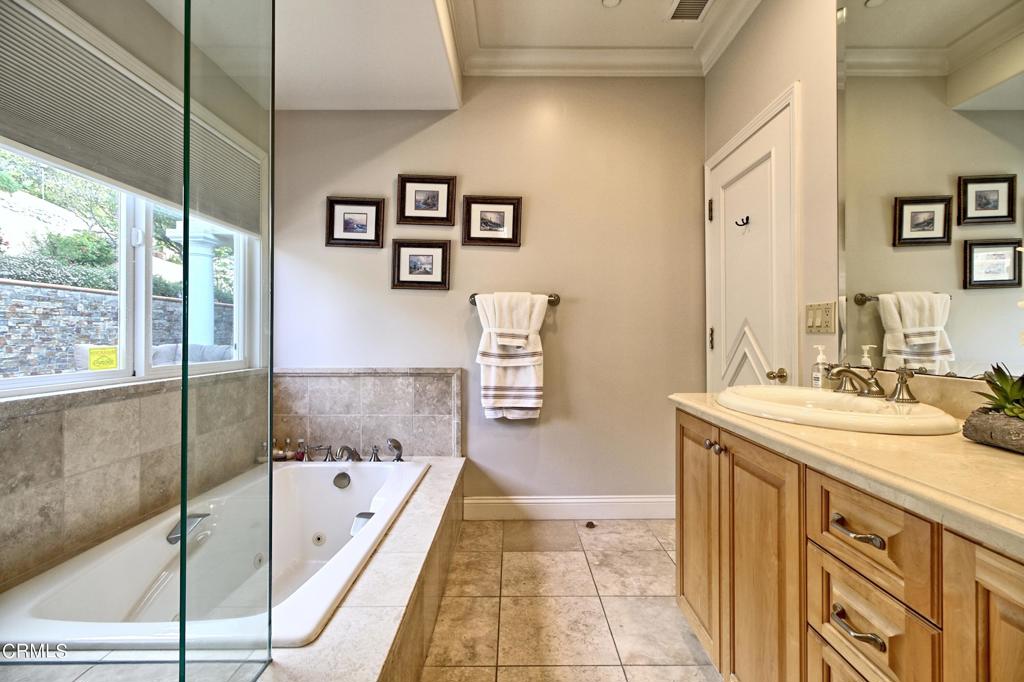 Ventura, California, 93003, United States, 4 Bedrooms Bedrooms, ,5 BathroomsBathrooms,Residential,Active,1944269