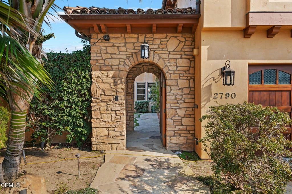 Ventura, California, 93001, United States, 3 Bedrooms Bedrooms, ,4 BathroomsBathrooms,Residential,Active,1756327