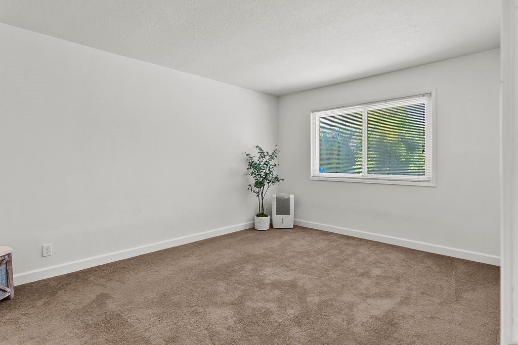Seal Beach, California, 90740, United States, 4 Bedrooms Bedrooms, ,2 BathroomsBathrooms,Residential,Active,1900161