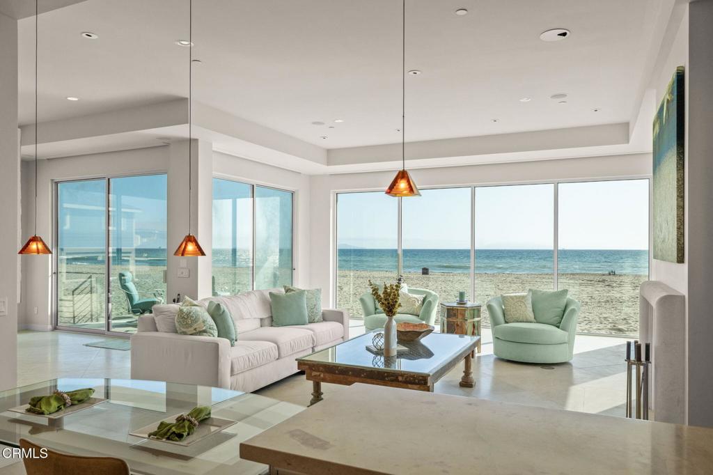 Oxnard, California, 93035, United States, 4 Bedrooms Bedrooms, ,6 BathroomsBathrooms,Residential,Active,1993670