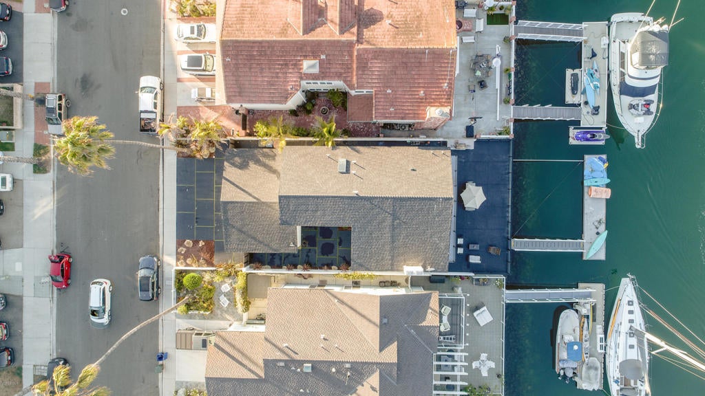 Ventura, California, 93001, United States, 3 Bedrooms Bedrooms, ,3 BathroomsBathrooms,Residential,Contingent,1944076