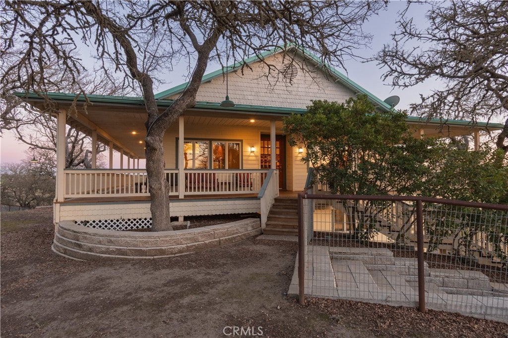 Paso Robles, California, 93446, United States, 5 Bedrooms Bedrooms, ,6 BathroomsBathrooms,Residential,Active,1821961