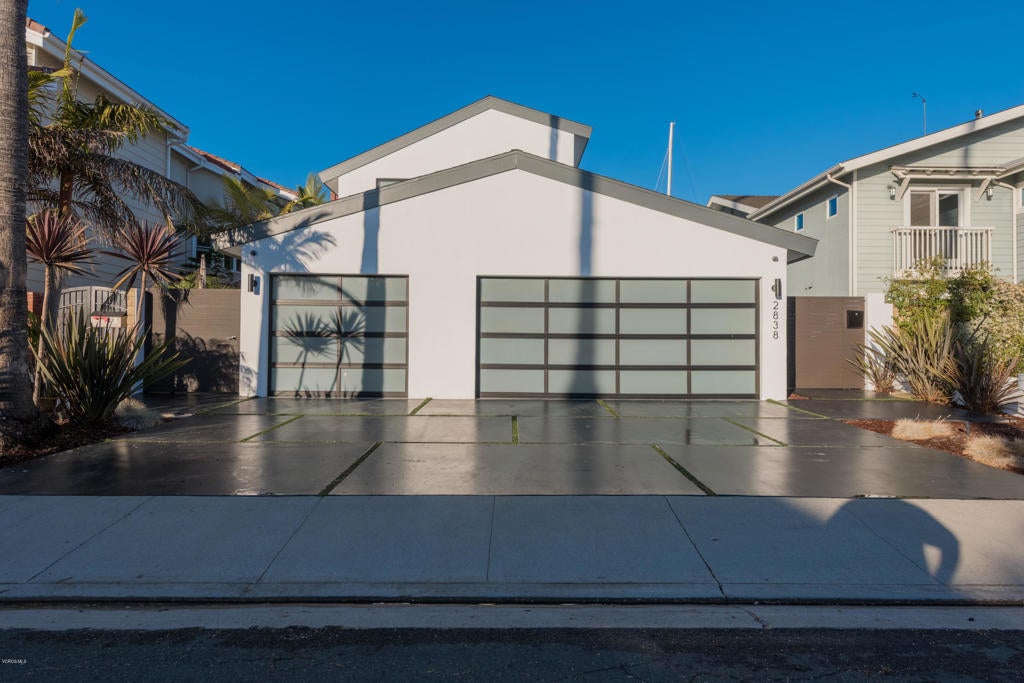 Ventura, California, 93001, United States, 3 Bedrooms Bedrooms, ,3 BathroomsBathrooms,Residential,Contingent,1944076