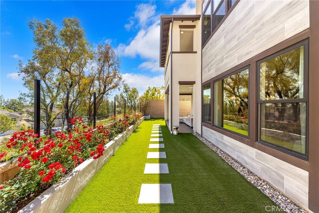 Lake Forest, California, 92630, United States, 5 Bedrooms Bedrooms, ,6 BathroomsBathrooms,Residential,Active,1801044