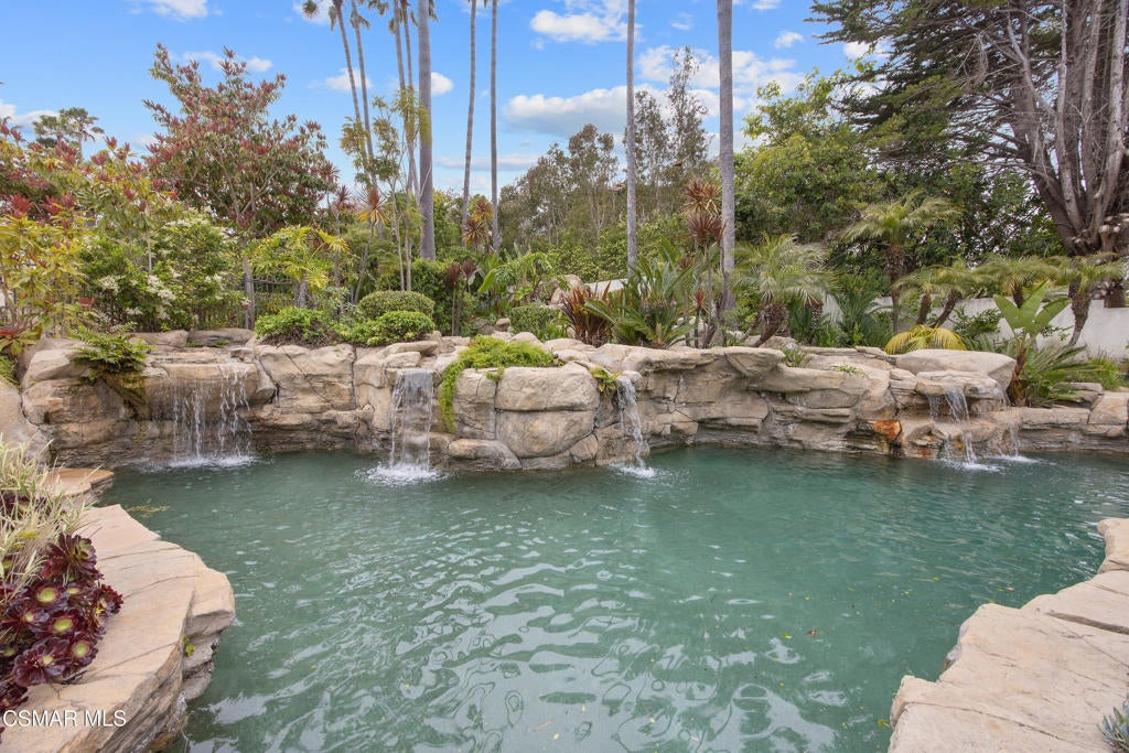 Malibu, California, 90265, United States, 4 Bedrooms Bedrooms, ,5 BathroomsBathrooms,Residential,Active,1892428