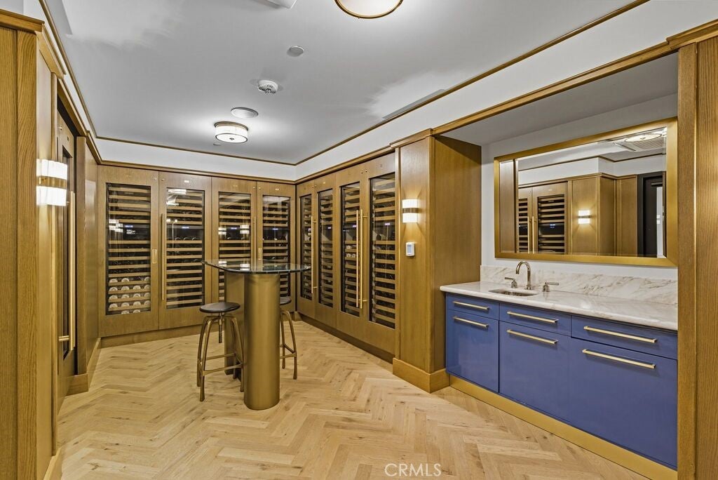 Los Angeles, California, 90069, United States, 2 Bedrooms Bedrooms, ,3 BathroomsBathrooms,Residential,Active,1995278