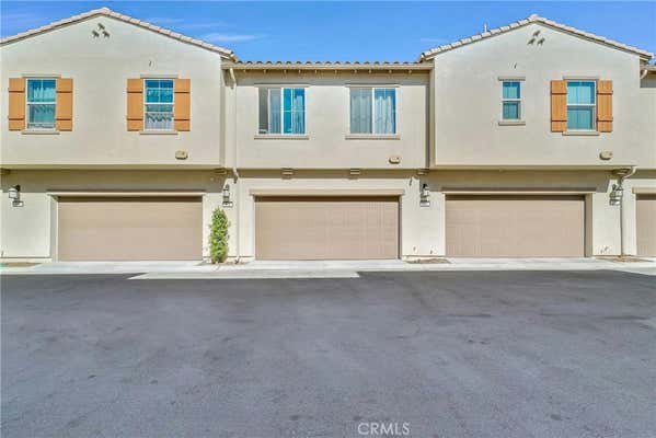 945 W CLOVER AVE, RIALTO, CA 92376, photo 4 of 25