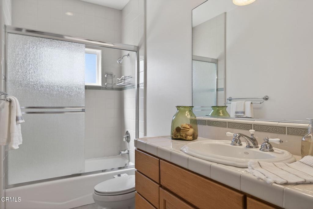 Camarillo, California, 93010, United States, 4 Bedrooms Bedrooms, ,3 BathroomsBathrooms,Residential,Active,2027321