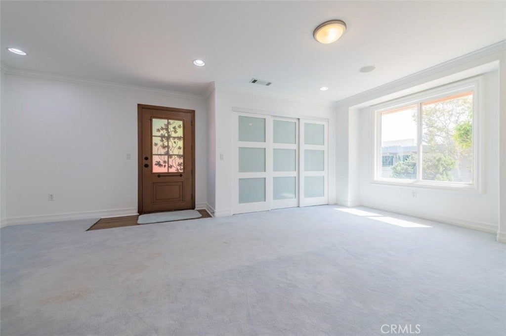 Pasadena, California, 91107, United States, 6 Bedrooms Bedrooms, ,5 BathroomsBathrooms,Residential,Active,1914920