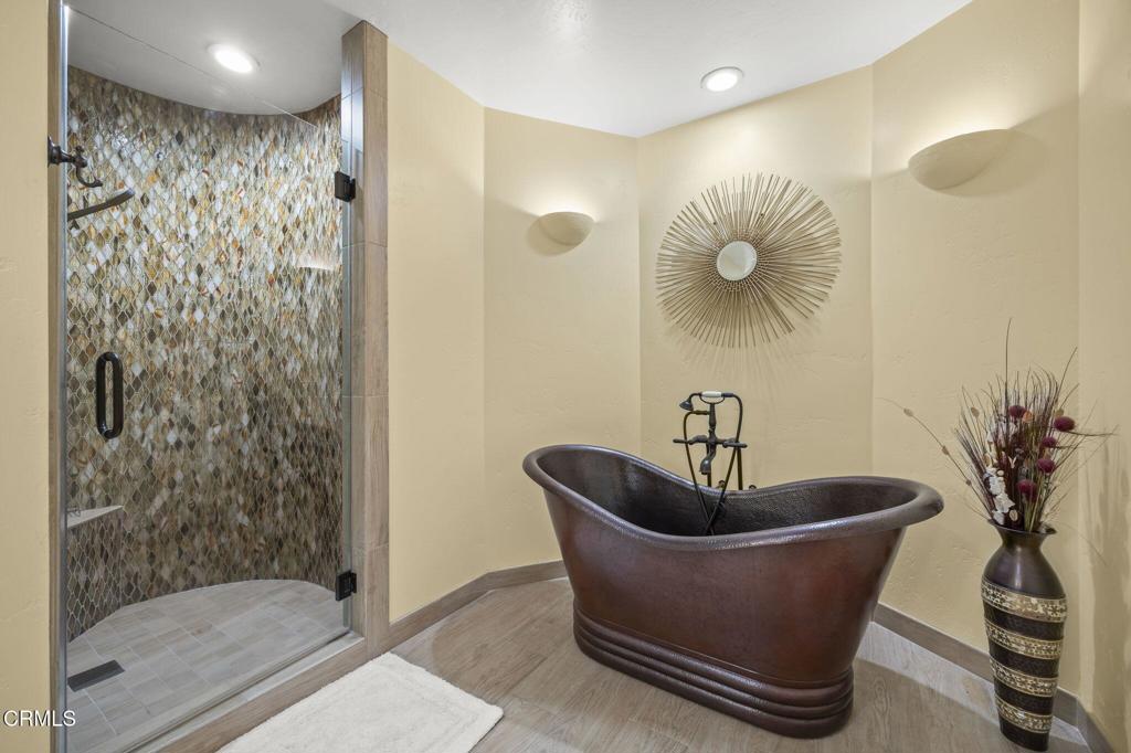 Camarillo, California, 93010, United States, 4 Bedrooms Bedrooms, ,4 BathroomsBathrooms,Residential,Active,1853313