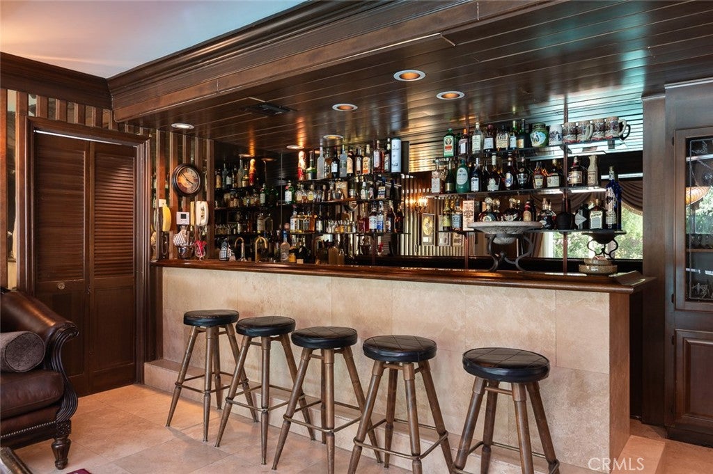 Glendale, California, 91207, United States, 4 Bedrooms Bedrooms, ,4 BathroomsBathrooms,Residential,Active,1945087