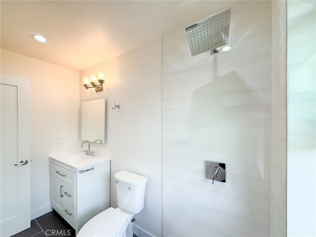 Pasadena, California, 91107, United States, 7 Bedrooms Bedrooms, ,8 BathroomsBathrooms,Residential,Active,1944066