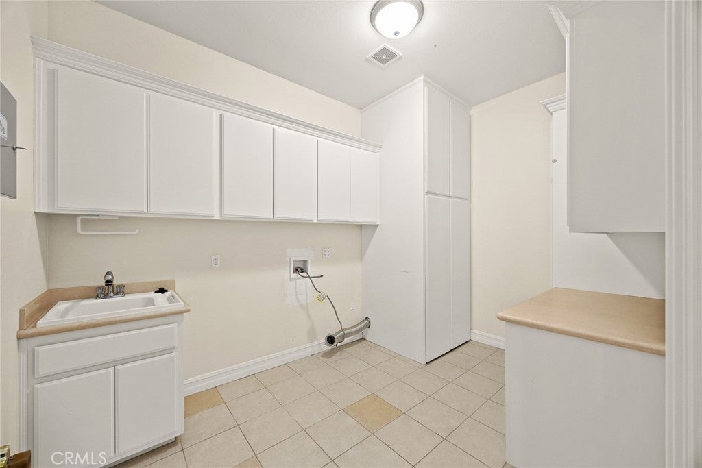 Diamond Bar, California, 91765, United States, 4 Bedrooms Bedrooms, ,5 BathroomsBathrooms,Residential,Active,1985854