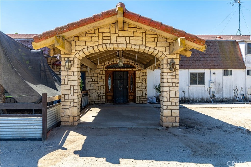 Paso Robles, California, 93446, United States, 4 Bedrooms Bedrooms, ,3 BathroomsBathrooms,Residential,Active,1944280