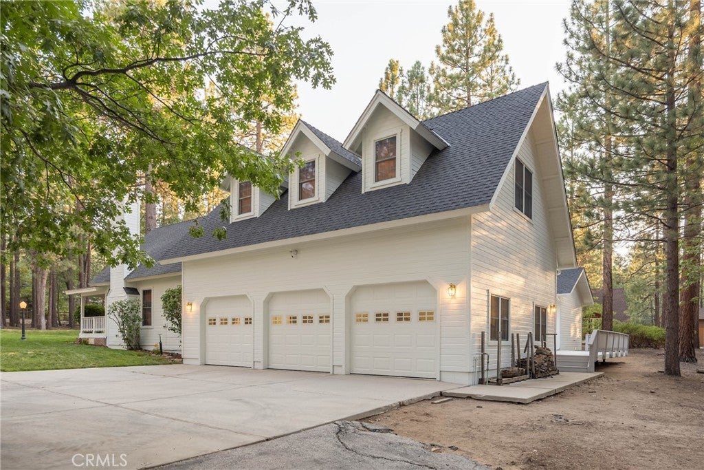 Big Bear Lake, California, 92315, United States, 4 Bedrooms Bedrooms, ,4 BathroomsBathrooms,Residential,Active,1914598