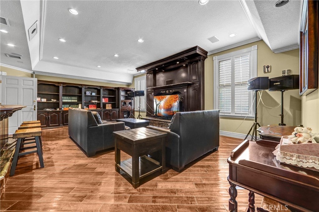 Arcadia, California, 91006, United States, 8 Bedrooms Bedrooms, ,10 BathroomsBathrooms,Residential,Active,1922498