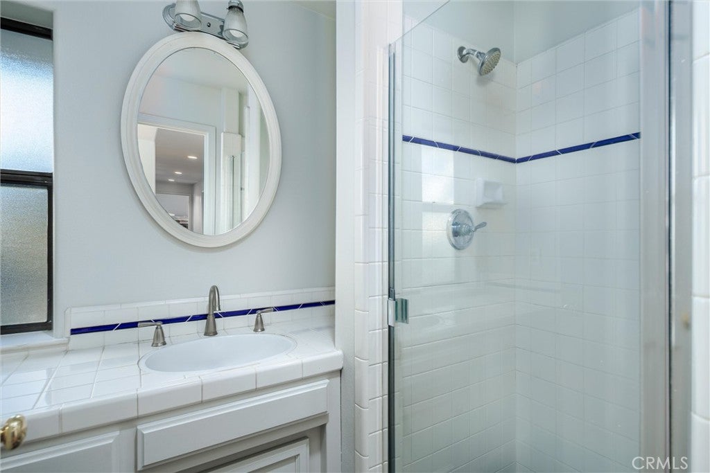 Paso Robles, California, 93446, United States, 4 Bedrooms Bedrooms, ,3 BathroomsBathrooms,Residential,Active,2006900