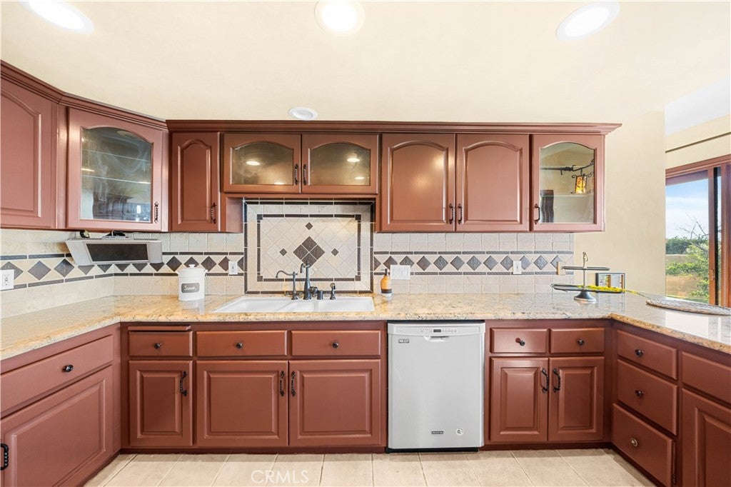 Palos Verdes Estates, California, 90274, United States, 4 Bedrooms Bedrooms, ,3 BathroomsBathrooms,Residential,Active,1922529