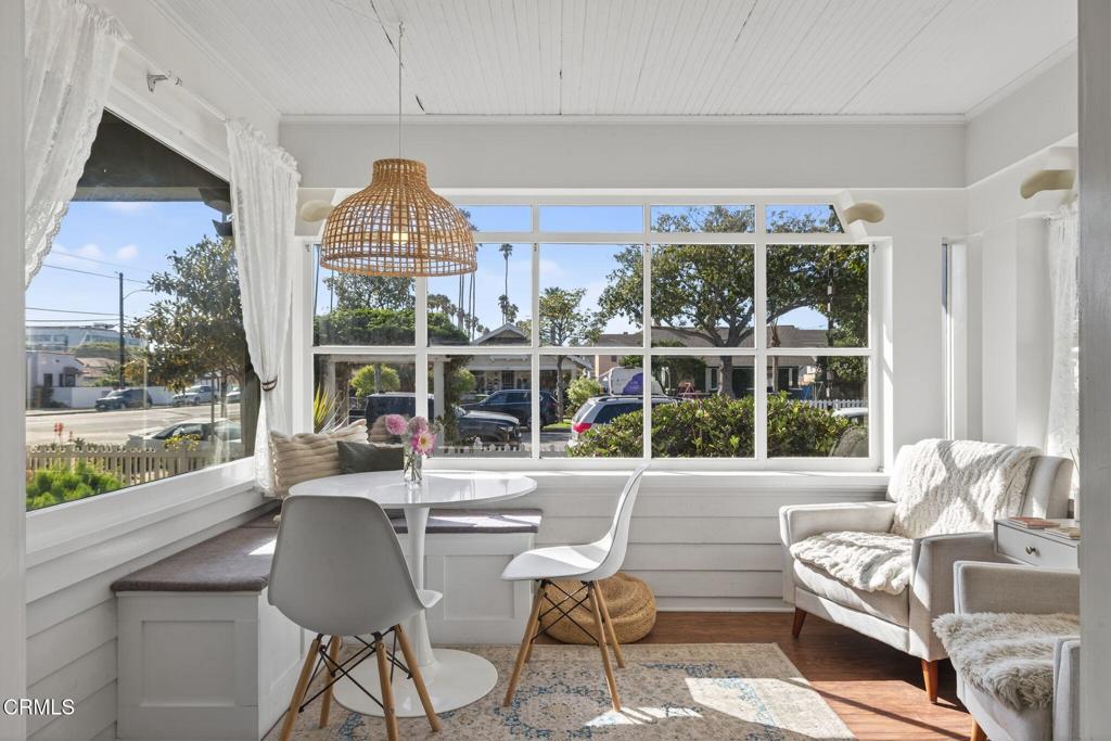 Oxnard, California, 93030, United States, 5 Bedrooms Bedrooms, ,2 BathroomsBathrooms,Residential,Active,1985561