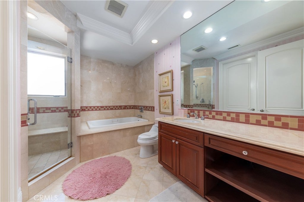 Diamond Bar, California, 91765, United States, 7 Bedrooms Bedrooms, ,10 BathroomsBathrooms,Residential,Active,1899926