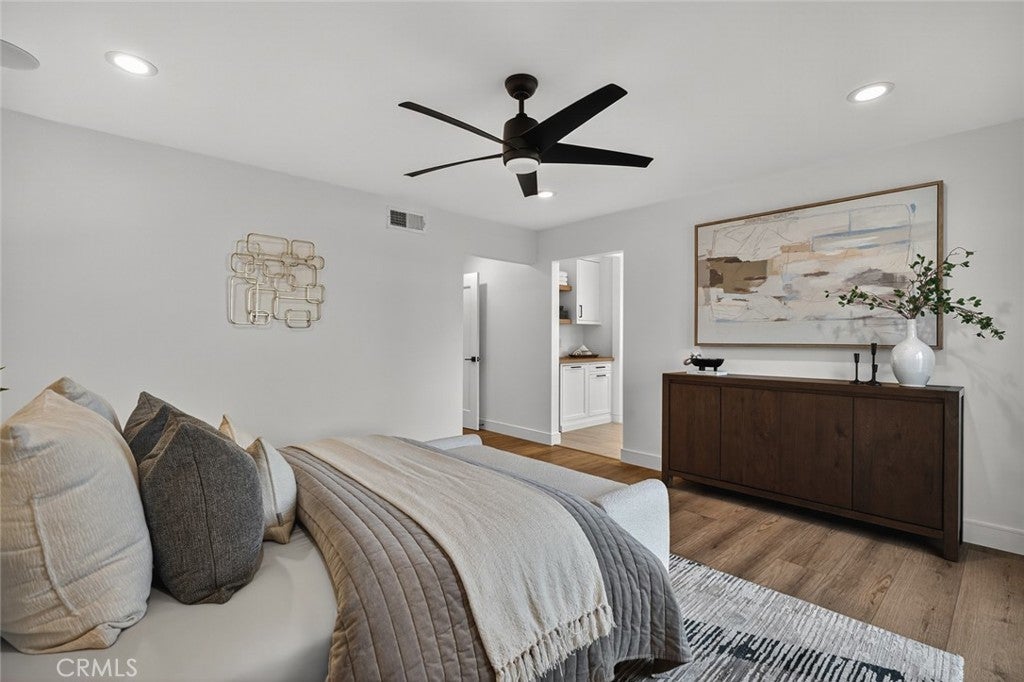 Anaheim, California, 92807, United States, 4 Bedrooms Bedrooms, ,3 BathroomsBathrooms,Residential,Active,1990042