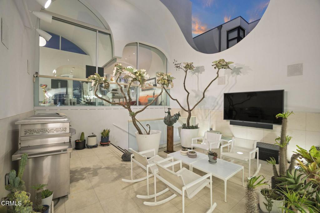 Oxnard, California, 93035, United States, 4 Bedrooms Bedrooms, ,5 BathroomsBathrooms,Residential,Active,1904736