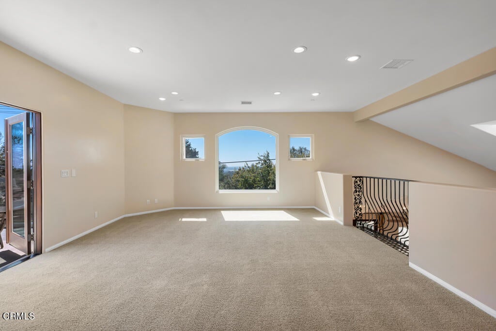 Camarillo, California, 93010, United States, 5 Bedrooms Bedrooms, ,5 BathroomsBathrooms,Residential,Active,1905055