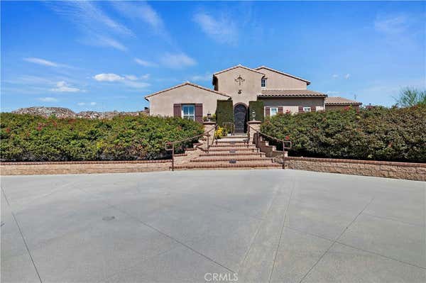 17650 BURL HOLLOW DR, RIVERSIDE, CA 92504, photo 2 of 73