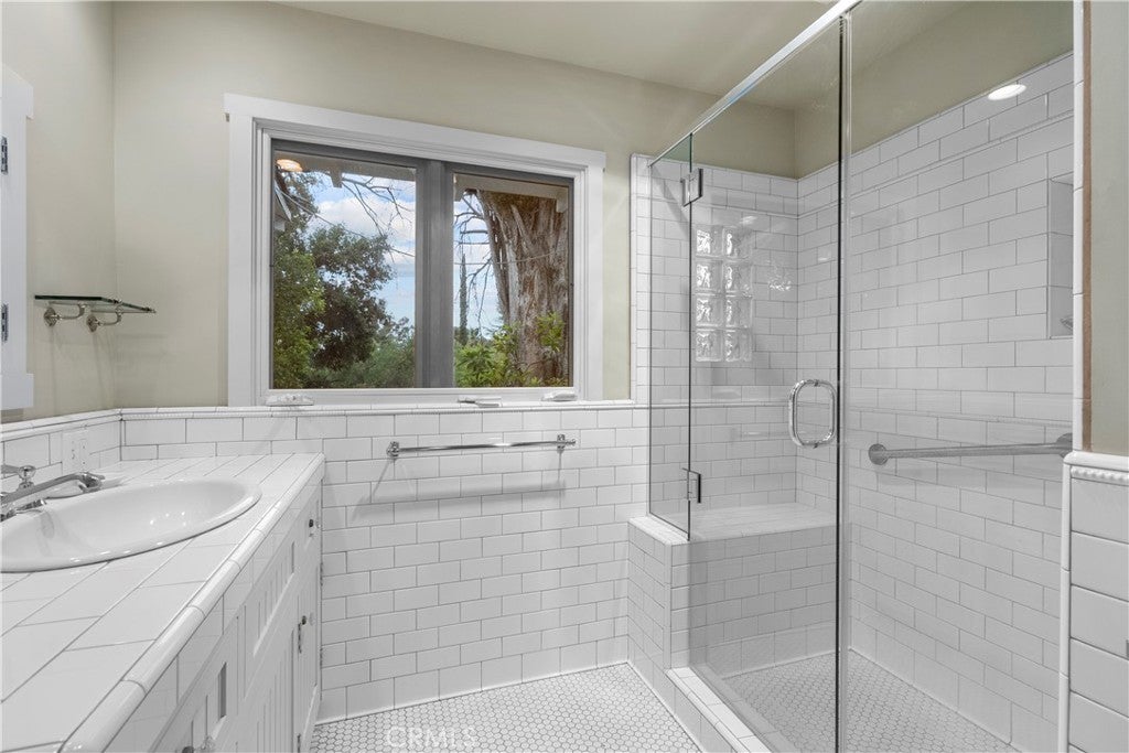 Ojai, California, 93023, United States, 4 Bedrooms Bedrooms, ,4 BathroomsBathrooms,Residential,Active,2000225