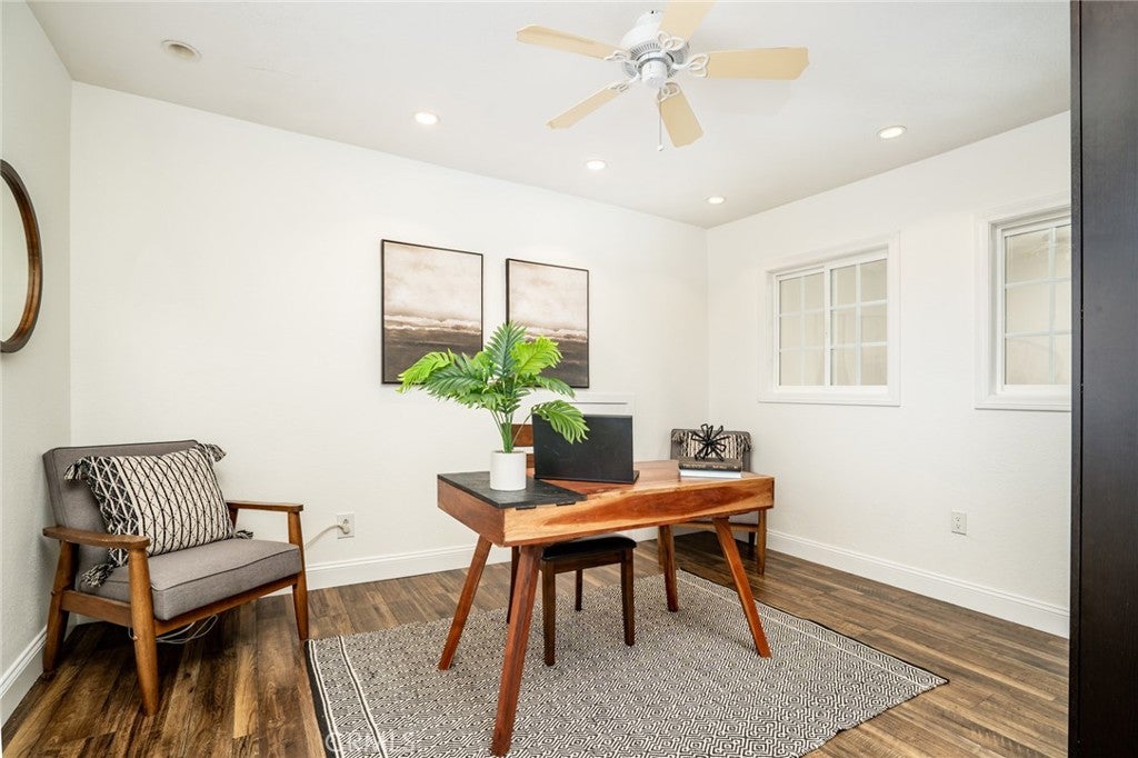 Huntington Beach, California, 92647, United States, 4 Bedrooms Bedrooms, ,3 BathroomsBathrooms,Residential,Active,2037145