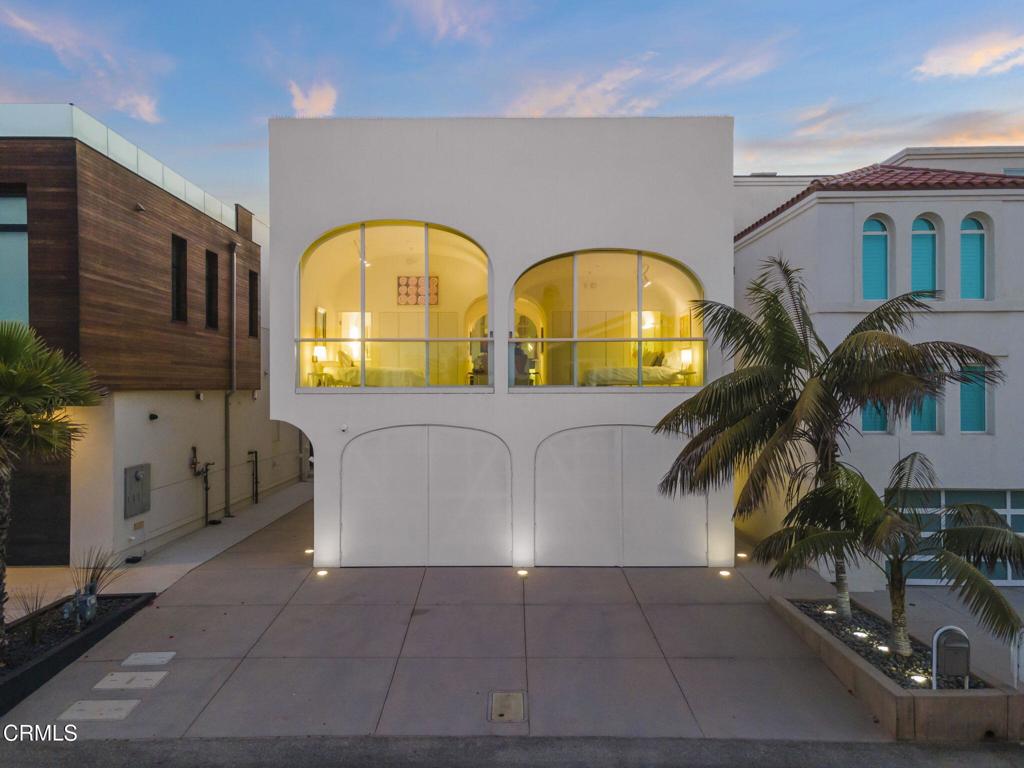 Oxnard, California, 93035, United States, 4 Bedrooms Bedrooms, ,5 BathroomsBathrooms,Residential,Active,1904736