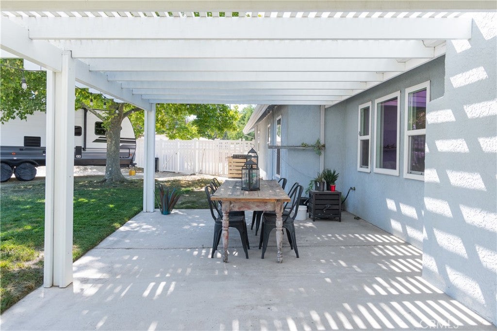 Paso Robles, California, 93446, United States, 4 Bedrooms Bedrooms, ,2 BathroomsBathrooms,Residential,Active,1929671