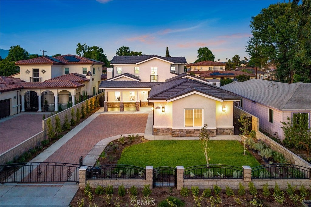 Temple City, California, 91780, United States, 5 Bedrooms Bedrooms, ,6 BathroomsBathrooms,Residential,Active,2011875