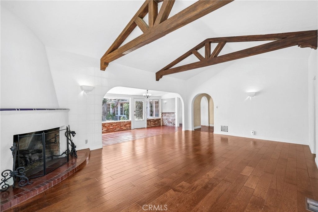 North Hollywood, California, 91602, United States, 3 Bedrooms Bedrooms, ,2 BathroomsBathrooms,Residential,Active,1914796