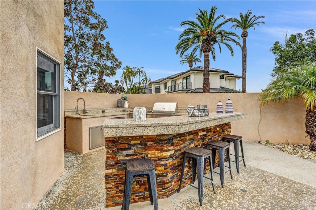 Anaheim, California, 92807, United States, 6 Bedrooms Bedrooms, ,5 BathroomsBathrooms,Residential,Active,2006989