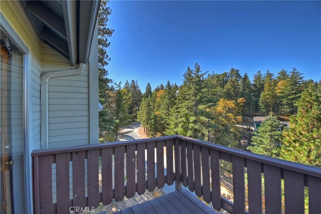 Lake Arrowhead, California, 92352, United States, 4 Bedrooms Bedrooms, ,3 BathroomsBathrooms,Residential,Active,1998581