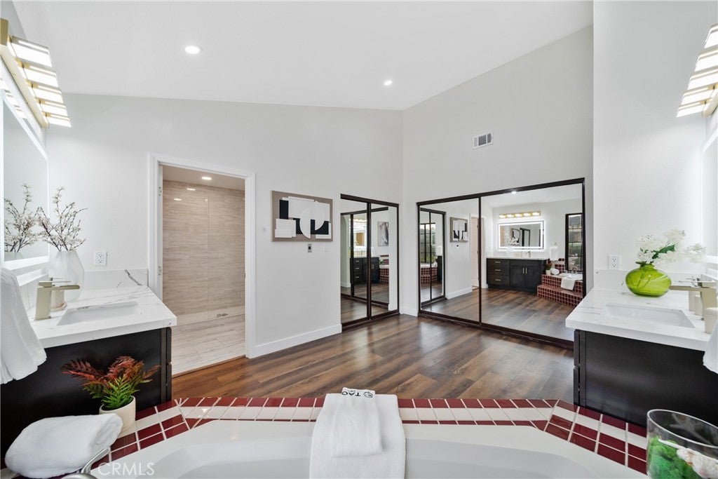 Chino Hills, California, 91709, United States, 7 Bedrooms Bedrooms, ,5 BathroomsBathrooms,Residential,Active,1843383