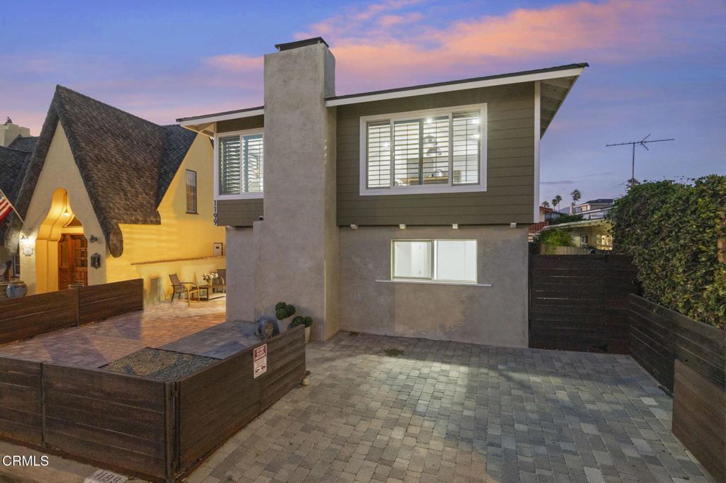 Ventura, California, 93001, United States, 4 Bedrooms Bedrooms, ,3 BathroomsBathrooms,Residential,Active,1926891