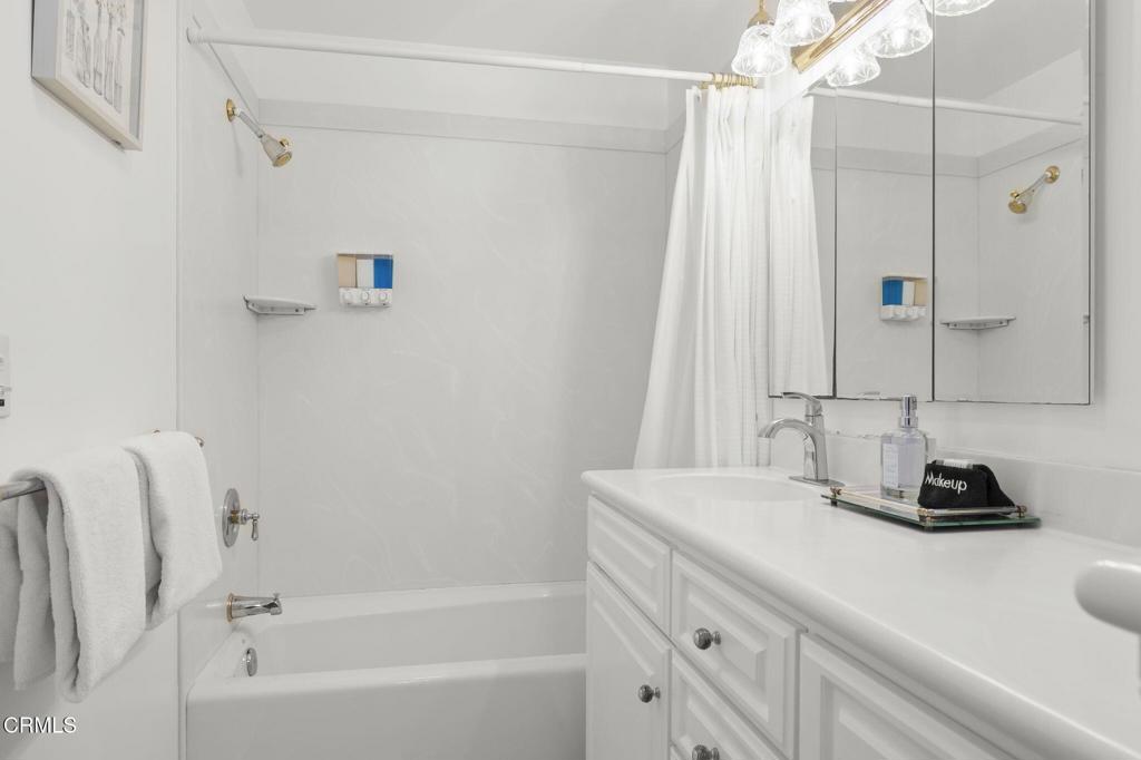 Ventura, California, 93001, United States, ,3 BathroomsBathrooms,Residential,Active,1829931