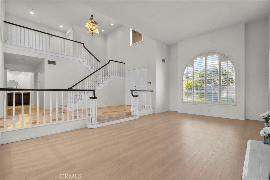 Canoga Park, California, 91304, United States, 5 Bedrooms Bedrooms, ,5 BathroomsBathrooms,Residential,Active,2006939