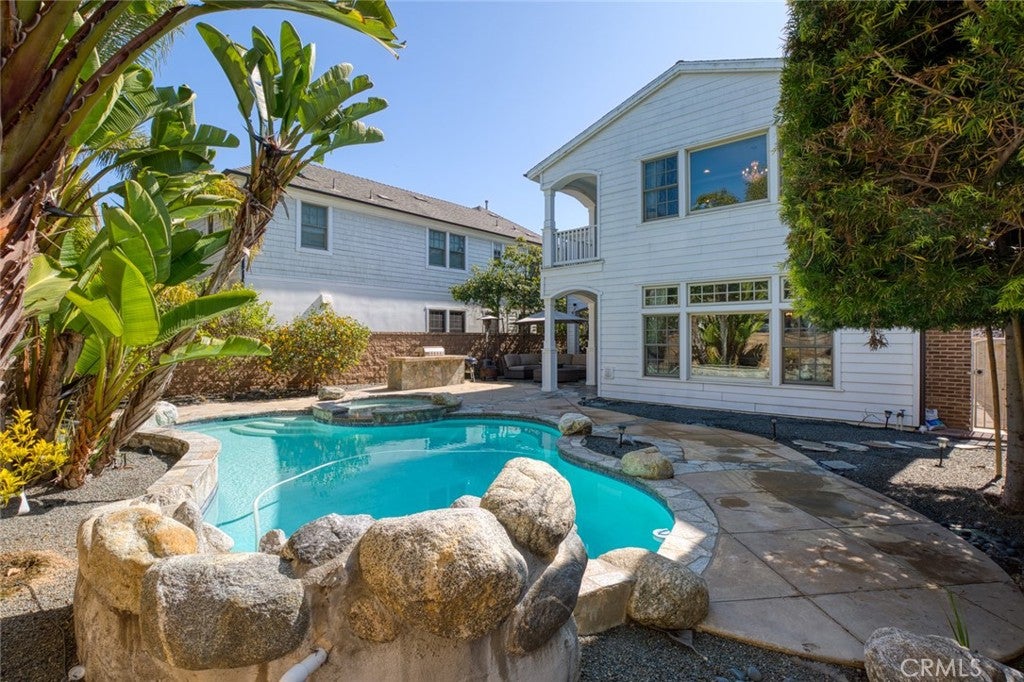 Huntington Beach, California, 92649, United States, 4 Bedrooms Bedrooms, ,4 BathroomsBathrooms,Residential,Active,1780402