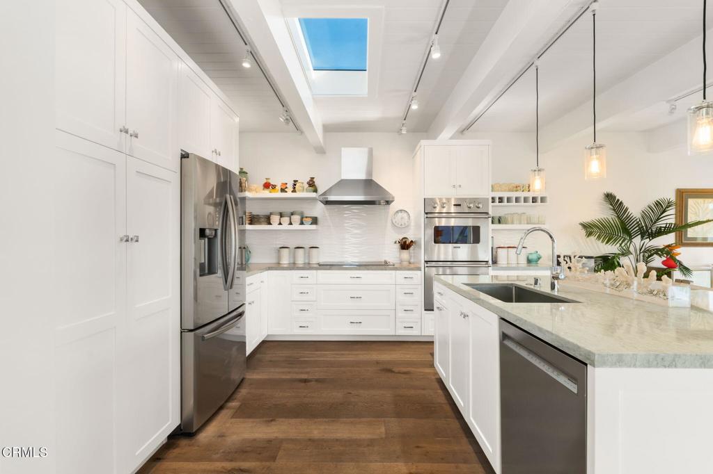 Malibu, California, 90265, United States, 4 Bedrooms Bedrooms, ,4 BathroomsBathrooms,Residential,Active,2006937