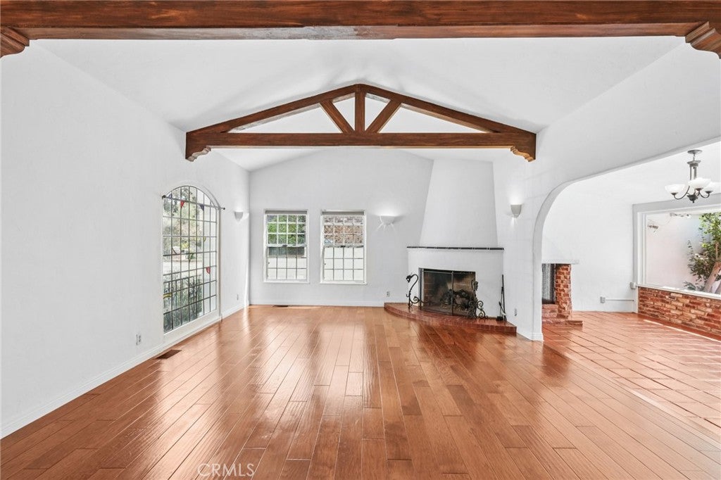 North Hollywood, California, 91602, United States, 3 Bedrooms Bedrooms, ,2 BathroomsBathrooms,Residential,Active,1914796