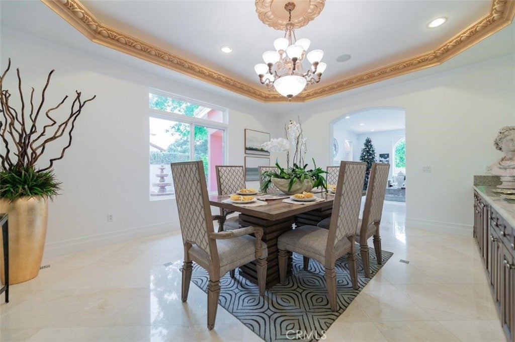 Pasadena, California, 91107, United States, 6 Bedrooms Bedrooms, ,5 BathroomsBathrooms,Residential,Active,1914920