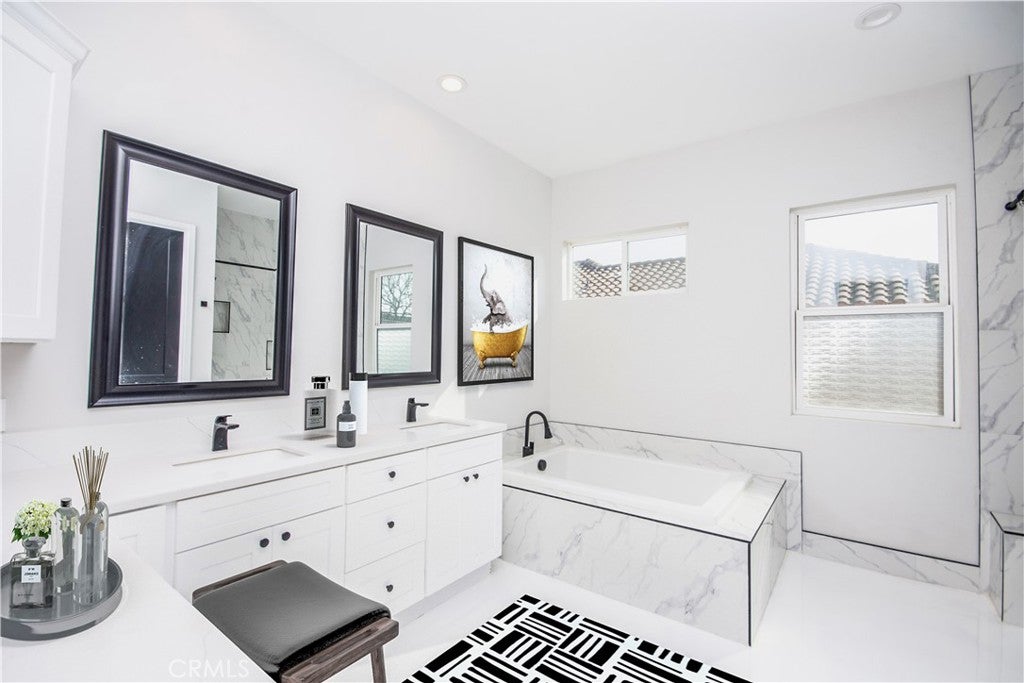 Corona, California, 92881, United States, 8 Bedrooms Bedrooms, ,9 BathroomsBathrooms,Residential,Active,1902941